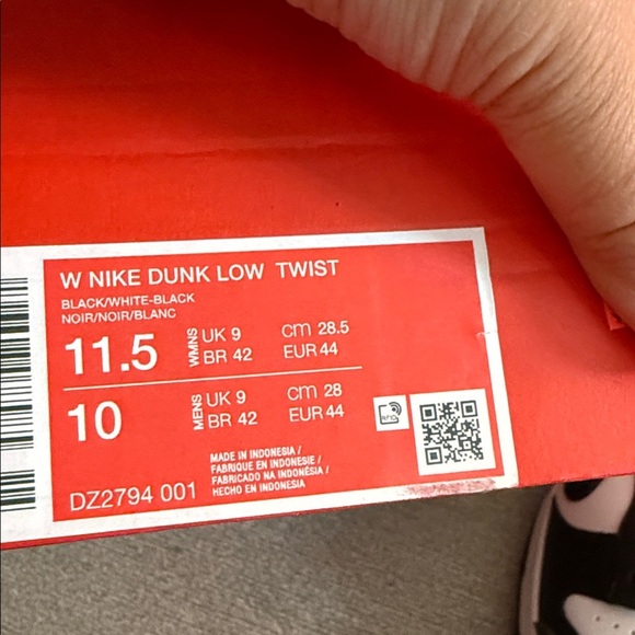 Nike Dunk Low Twist
W-11.5
M- 10 - Picture 2 of 5